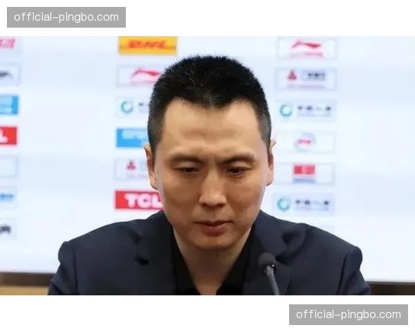 卢伟临场换人果断，能把球队捏合成整体但硬仗底气不足